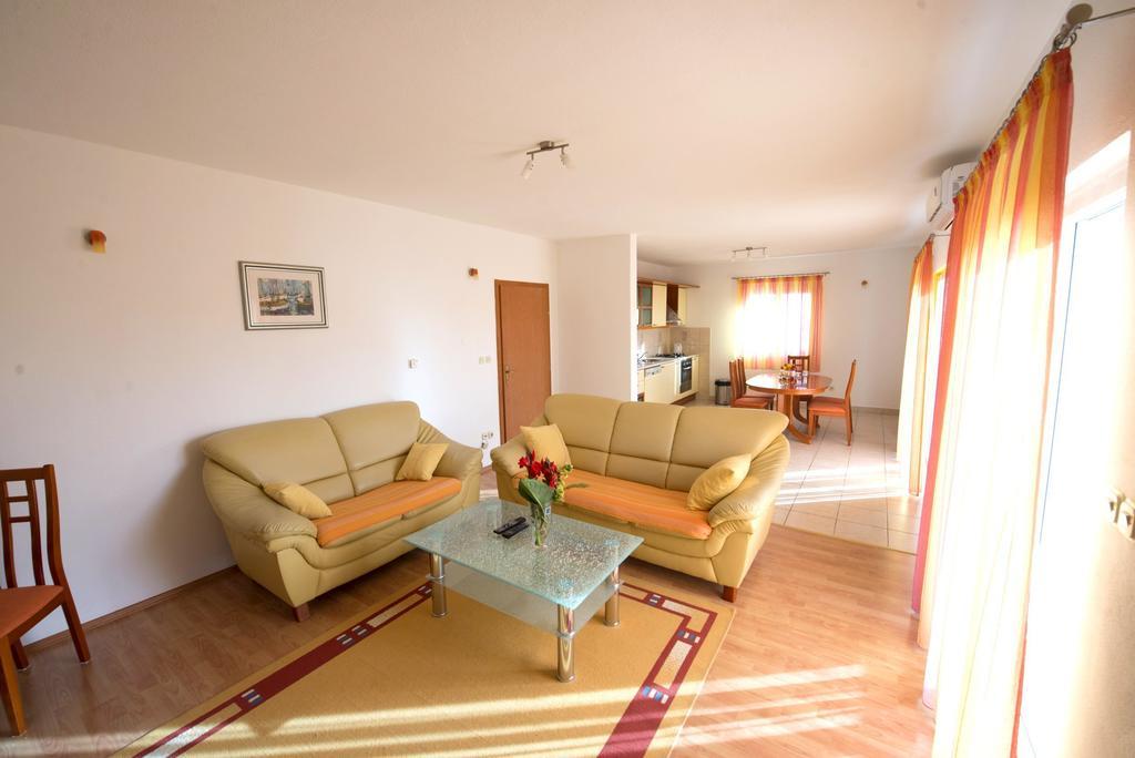Apartments Meri تروغير الغرفة الصورة